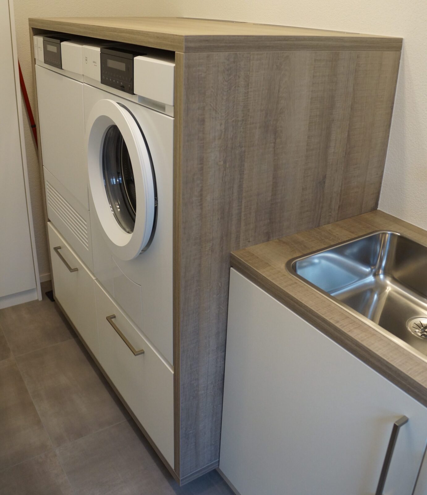 Waschmaschinen-Möbel